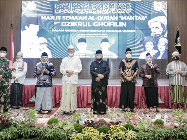 Penutupan Sema'an Al-Quran dan Dzikrul Ghofilin di Pendopo Wahyawibawagraha, Jember